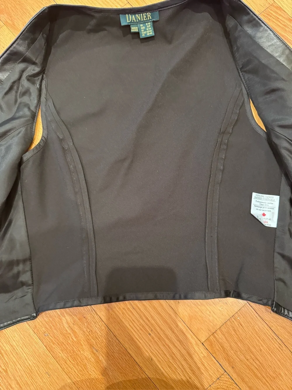 Vintage late 90s danier Genuine Leather Vest Black Lambskin - Picture 7 of 9